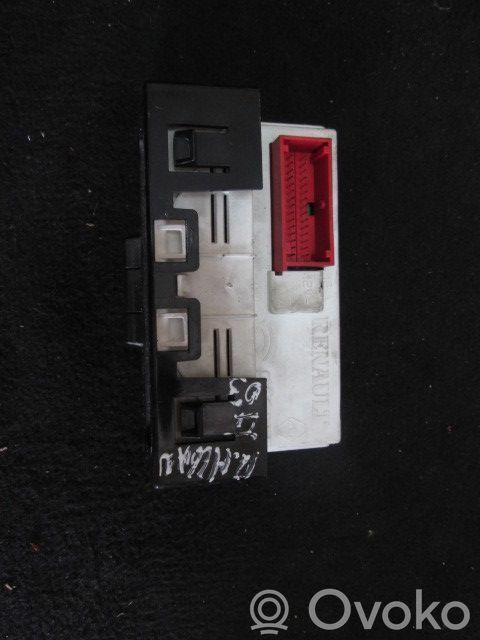 Screen/display/small screen   8200107839