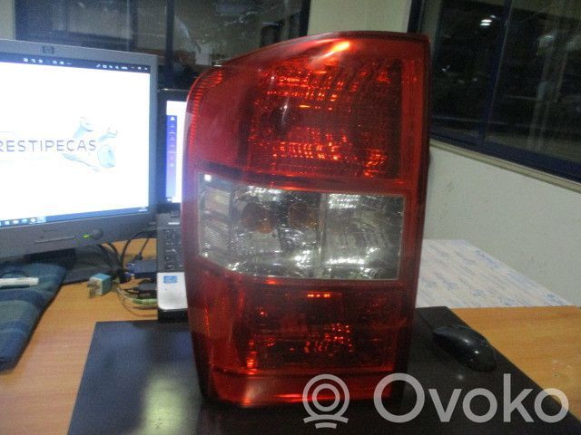 Lampy tylnej klapy bagażnika   STOP2638