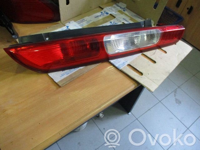 Rear/tail lights   4M5113404AF