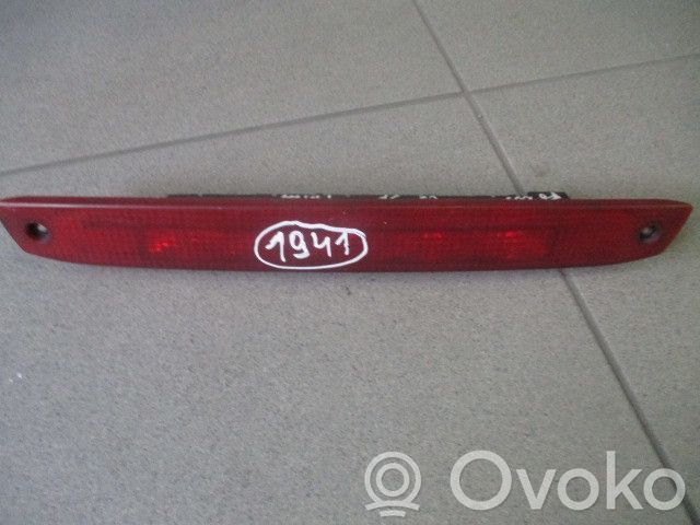 Luz de freno adicional/tercera   4M5113A613AD