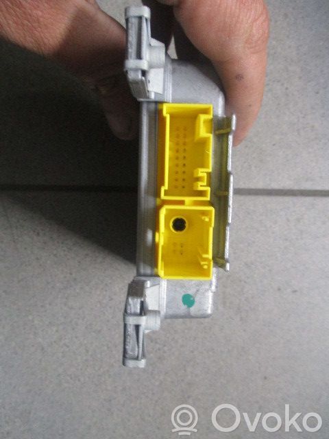 Module de contrôle airbag   65776945155