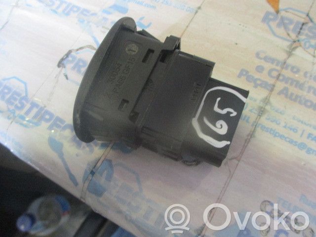 Electric window control switch   96605364XT