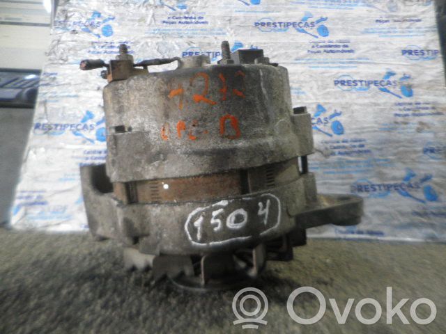 Opel Corsa B Генератор 