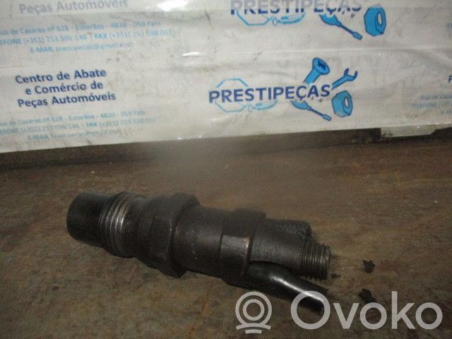 Volkswagen PASSAT B4 Inyector de combustible 