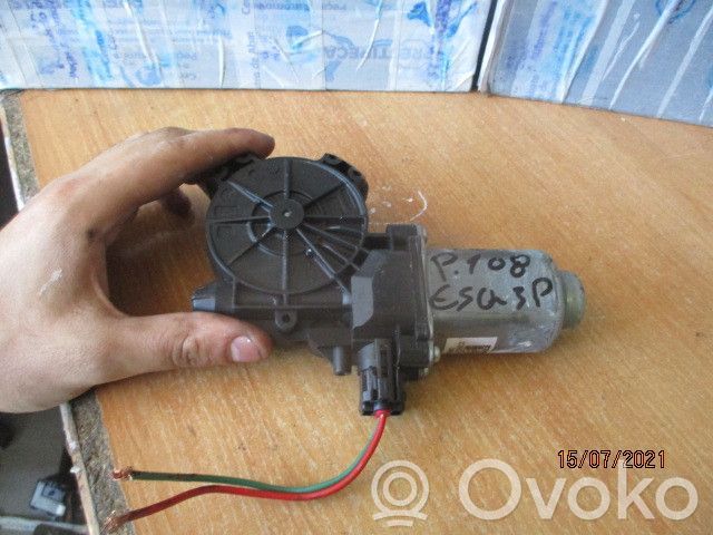 Front door window regulator motor   402663A