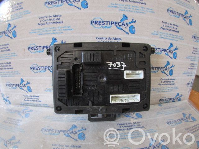 Comfort/convenience module   8200497362