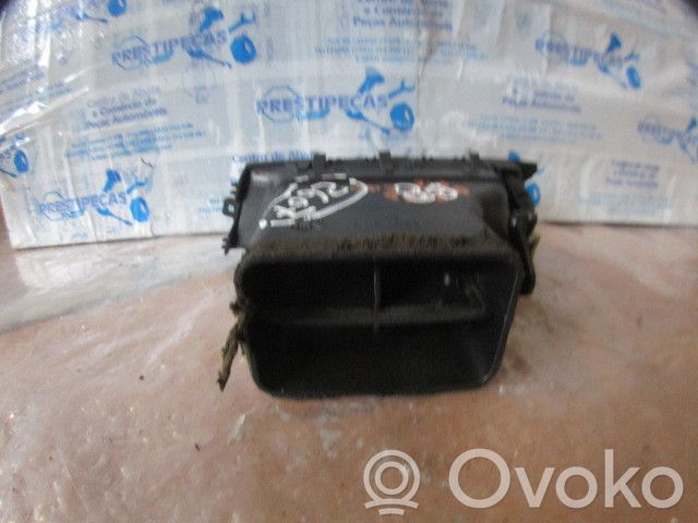 Centrālais gaisa ventilācijas režģis   1642291304599,4482110