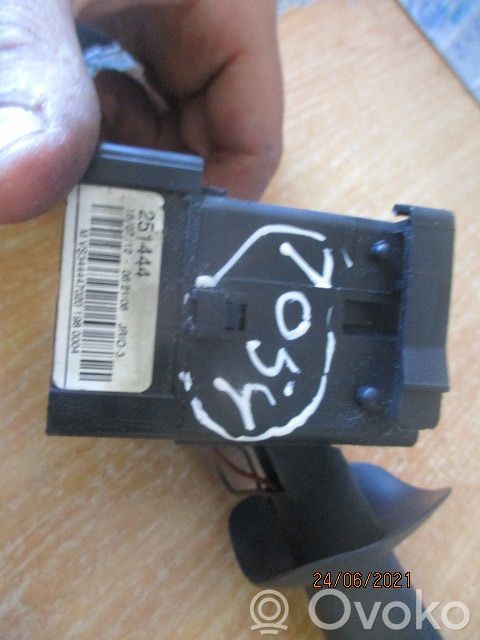 Other switches/knobs/shifts   251444