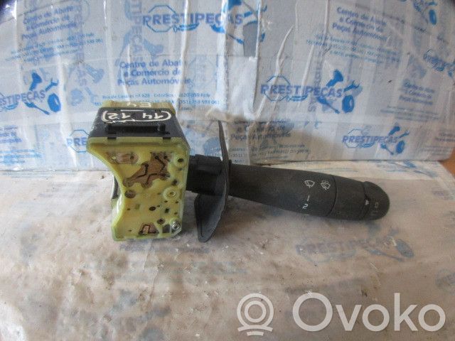 Renault Kangoo I Autres commutateurs / boutons / leviers 