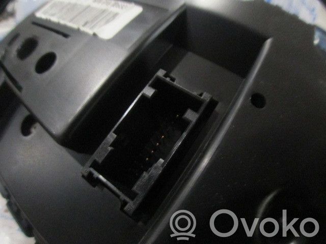 Geschwindigkeitsmesser Cockpit   698348701,KM