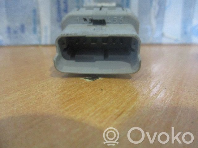 Front door window regulator motor   440787D