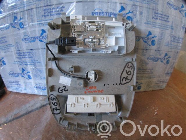 Headlining lighting console trim   739481634R,739489321R,A4536902800,A4536902900