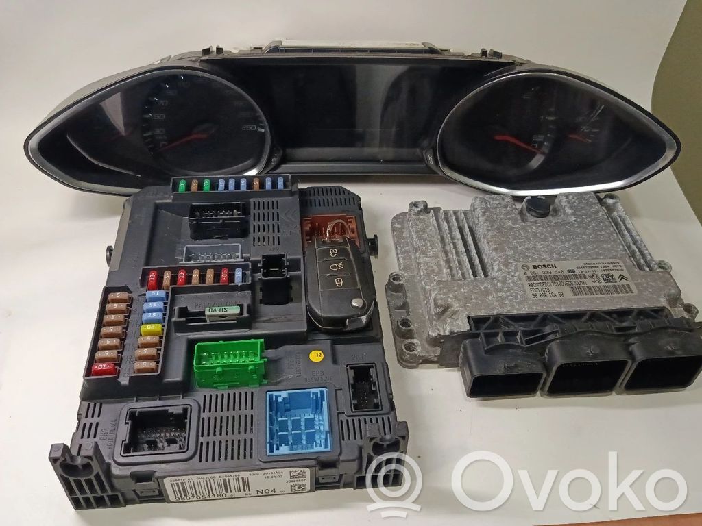 Peugeot 308 Sterownik / Moduł ECU 