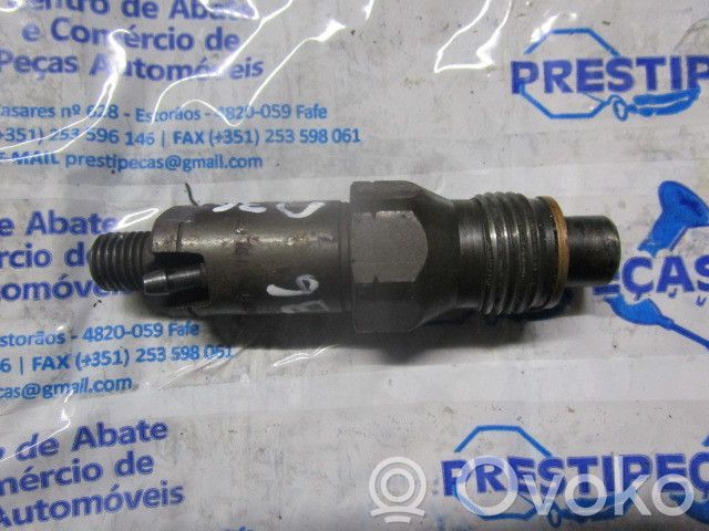 Fuel injector   LCR67351010
