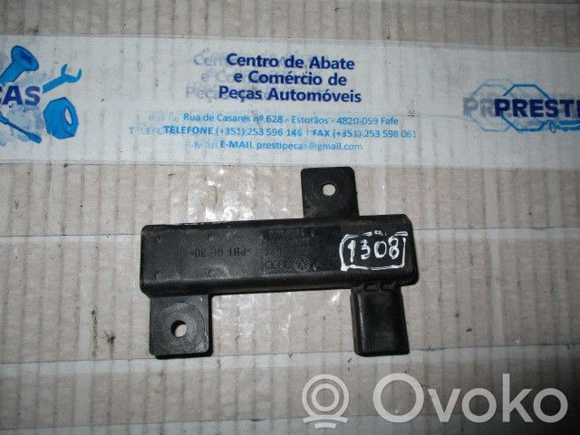 Antenas pastiprinātājs   3D0909133E
