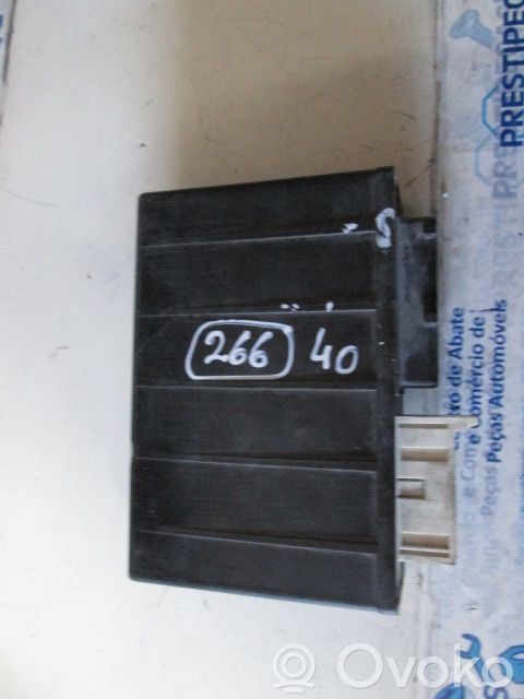 Centrālās atslēgas vadības bloks   61351382425