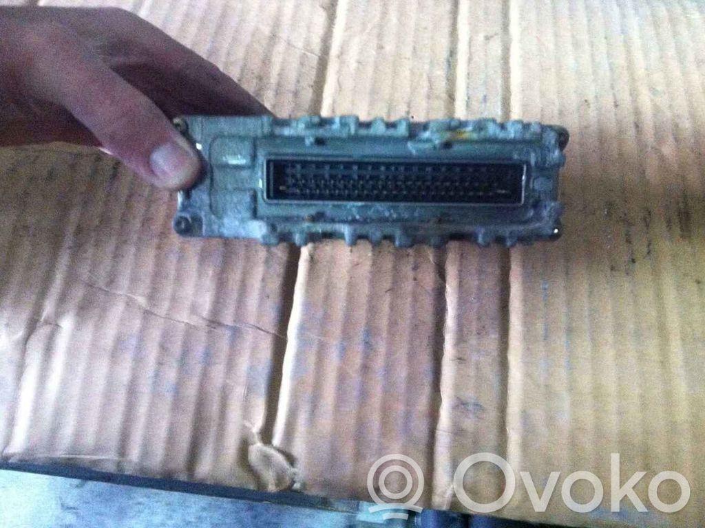 Engine control unit/module   6K0906027D,0261203933,934,BOSCH