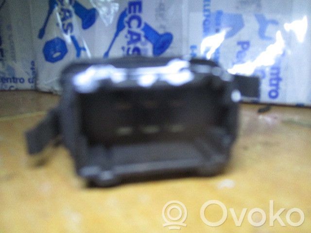 Central locking switch button   26,002,446,BOLQUEIOCENTRAL
