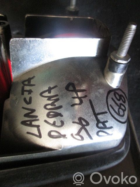 Rear/tail lights   82432721