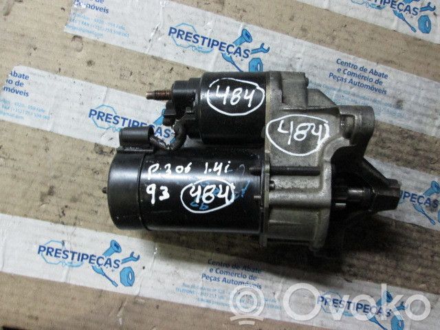 Starteris   D6RA57