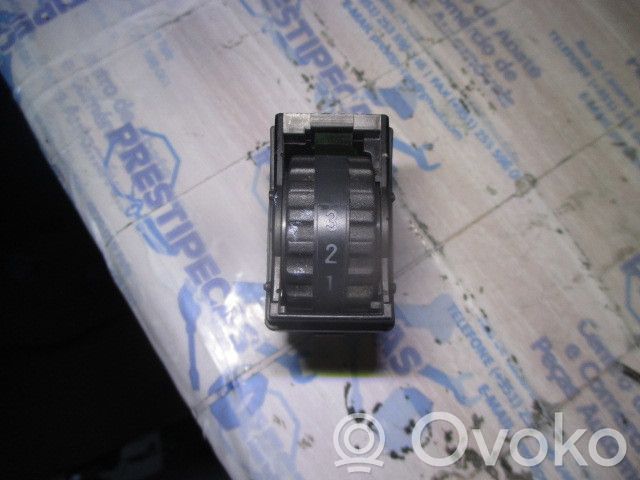 Fiat Punto (176) Lichtschalter 