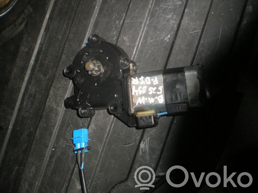 BMW 5 E34 Front door window regulator motor 