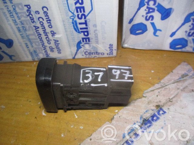 Nissan Primera Light switch 