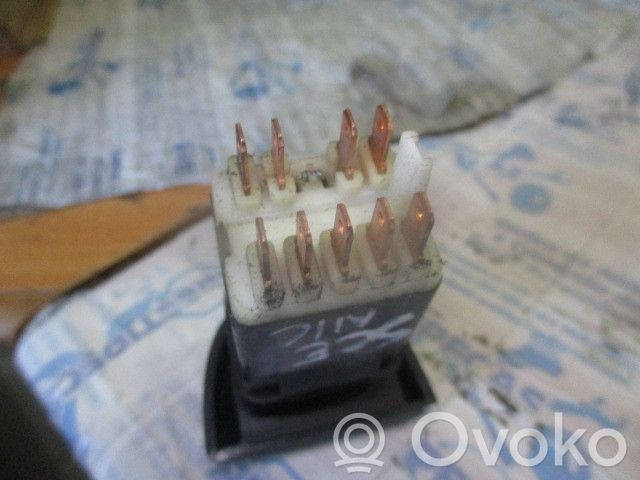 Hazard light switch   841043B,4PISCAS