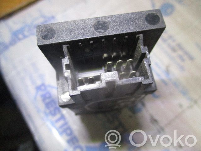 Mitsubishi Carisma Light switch 