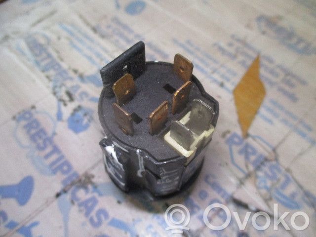 Light switch   90191677