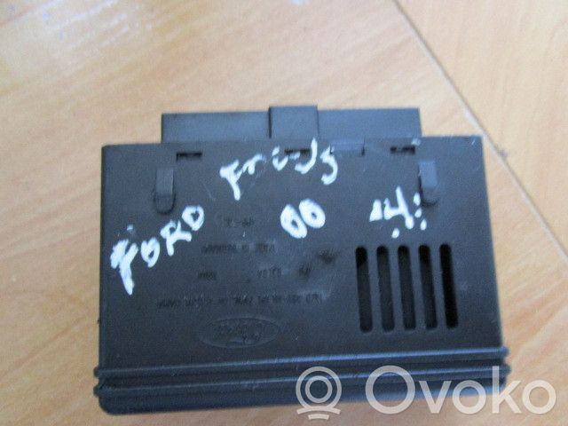 Sonstige Steuergeräte / Module   98AG14K150AE,CAIXAFUSIVEIS