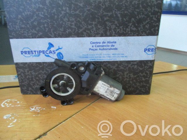 Priekšpusē loga pacēlāja motoriņš   440776D,FD
