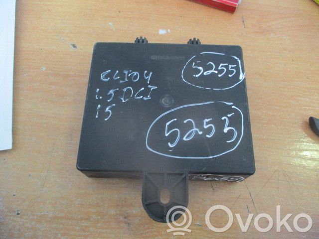 Comfort/convenience module   231A04792R,MODULOCONTROL