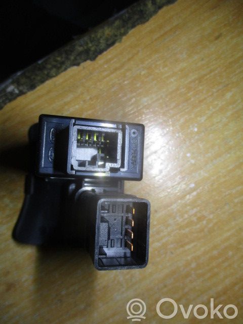 Multifunctional control switch/knob   202002962,202008408