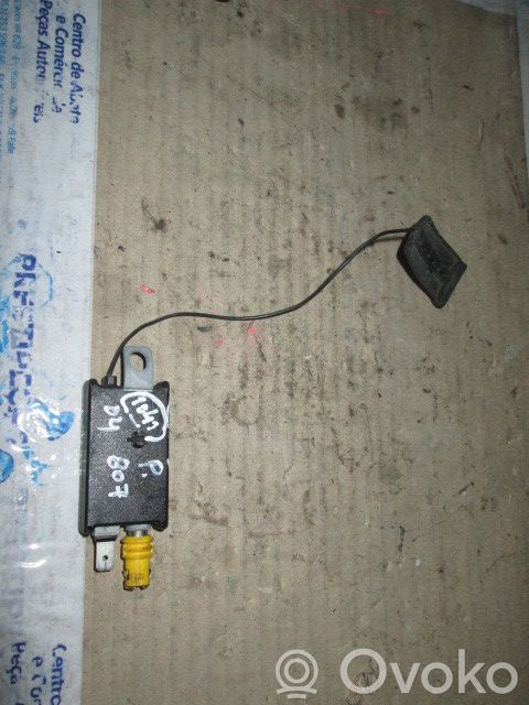 Pystyantennivahvistin   1489134080