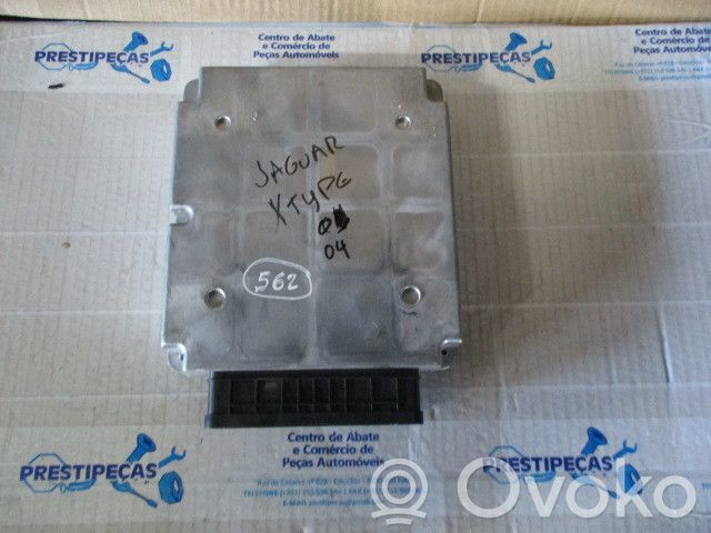 Variklio valdymo blokas   4X4310K975AC,DENSO