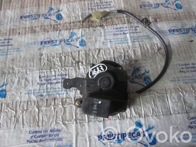 Cerradura de puerta trasera   FQM100530