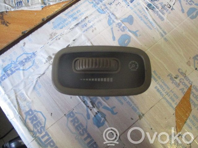 Jaguar S-Type Light switch 