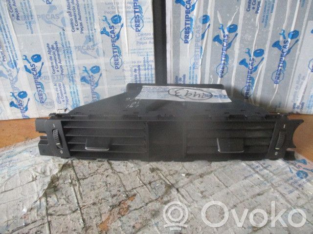 Grilă ventilație centrală   9130464903