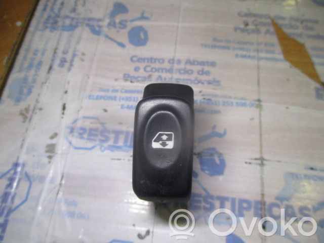 Renault Kangoo I Electric window control switch 