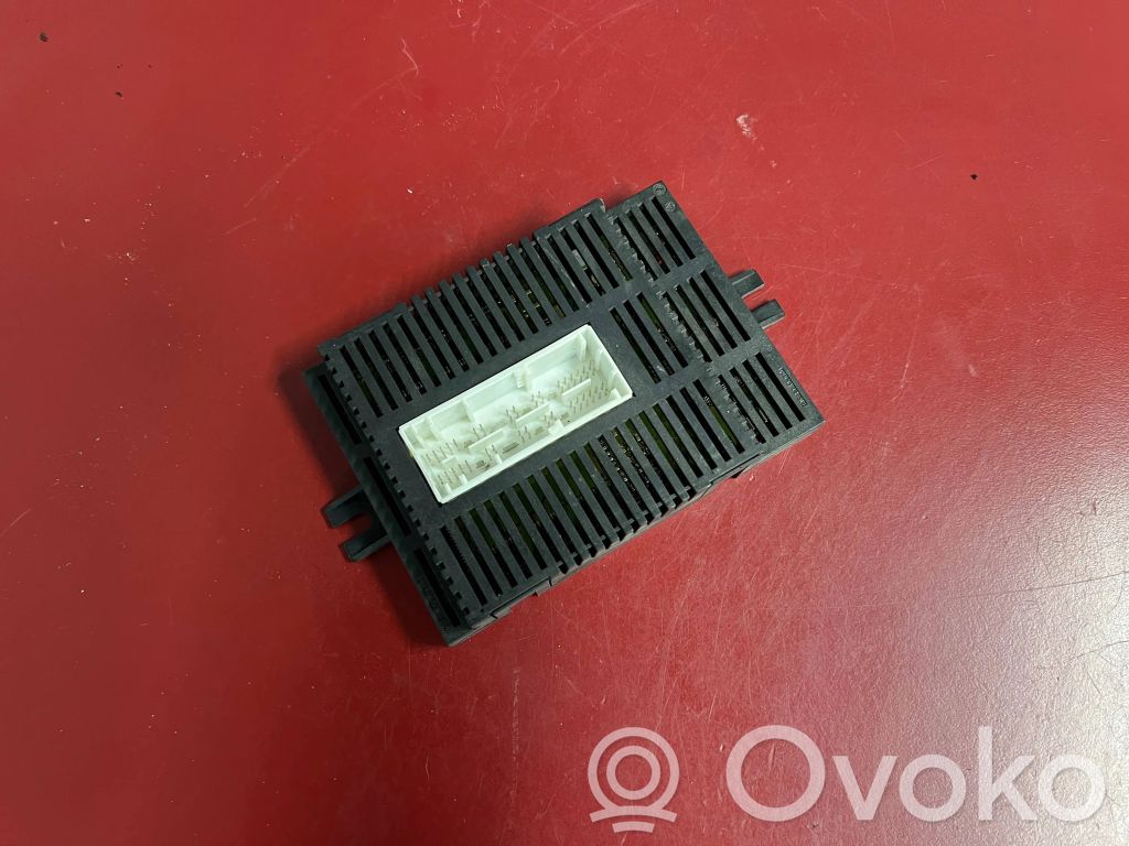 BMW 5 E60 E61 Šviesų modulis 