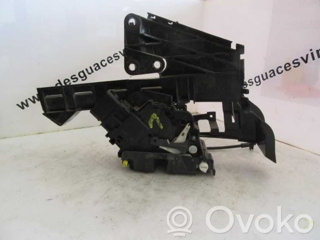 Cerradura de puerta trasera   4M5AA26412BE