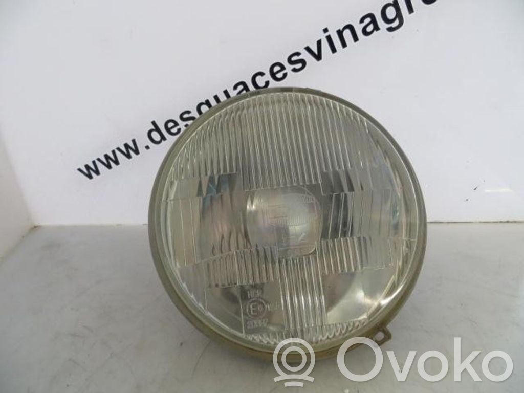Mitsubishi Pajero Headlight/headlamp 