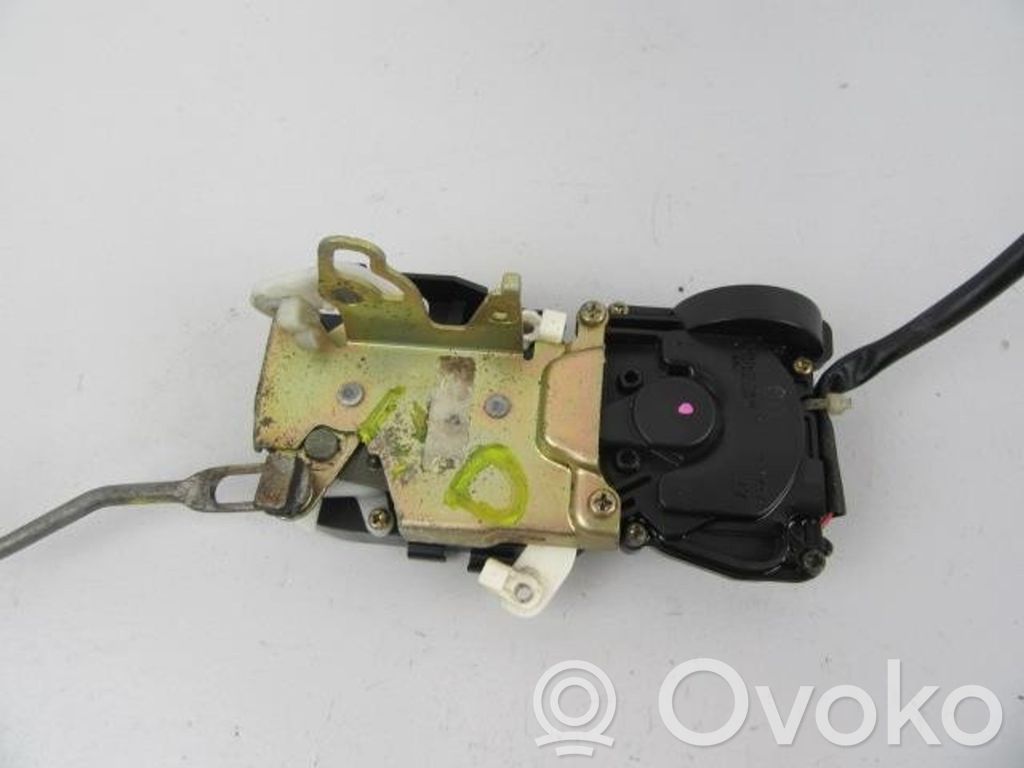 Mazda 323 Etuoven lukko 