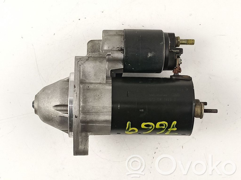 Audi A4 S4 B5 8D Starteris 