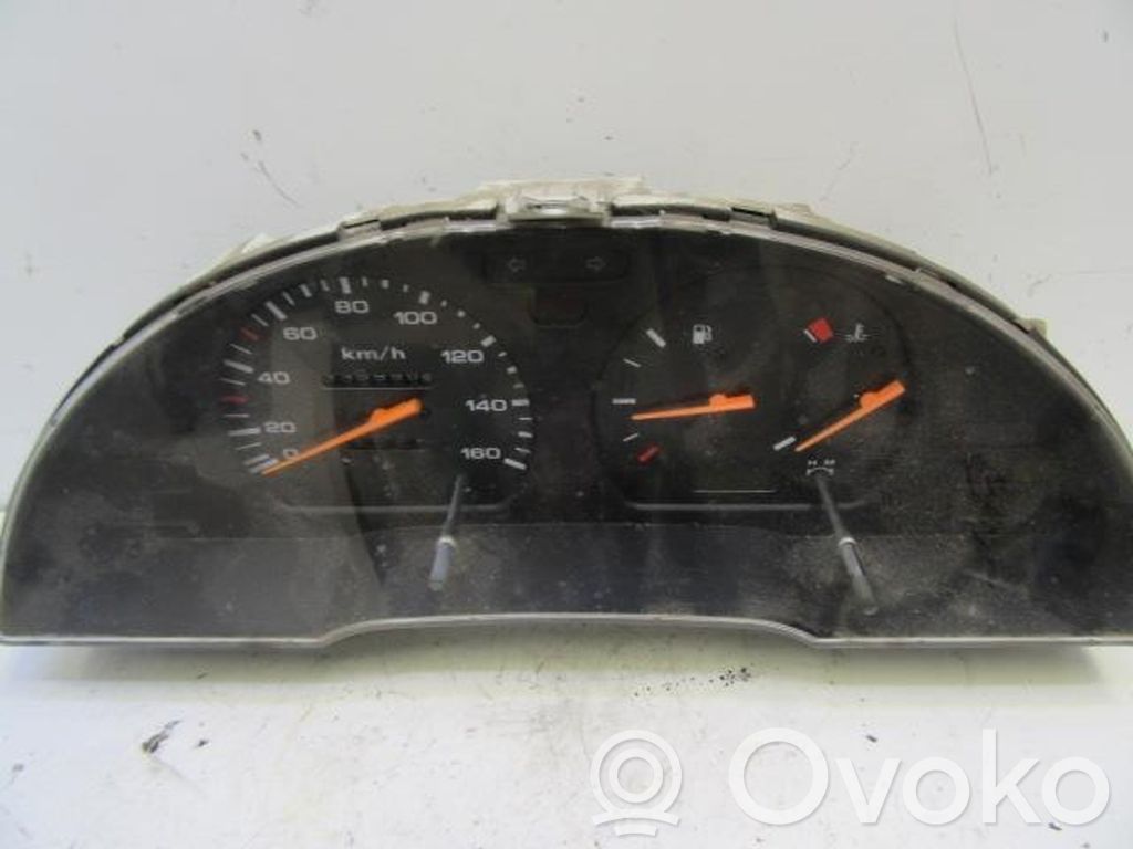 Nissan Vanette Vitezometru (grup de instrumente) 