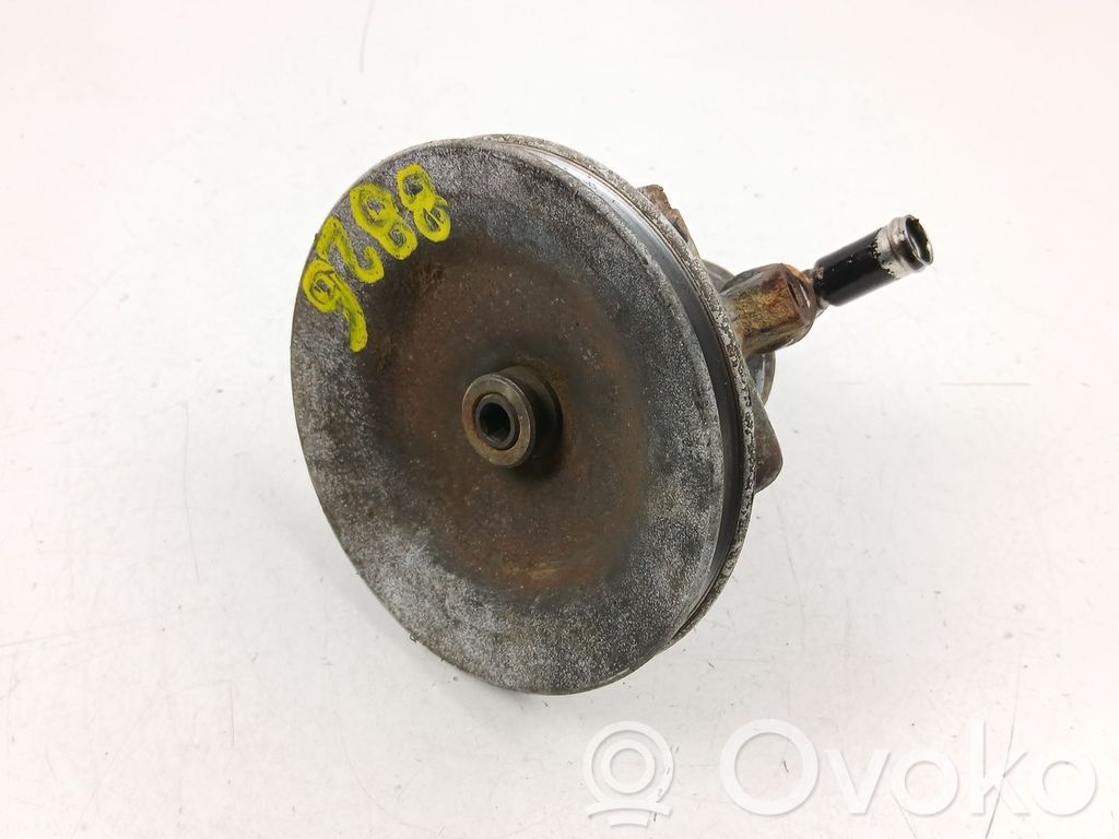 Volvo 740 Ohjaustehostimen pumppu 