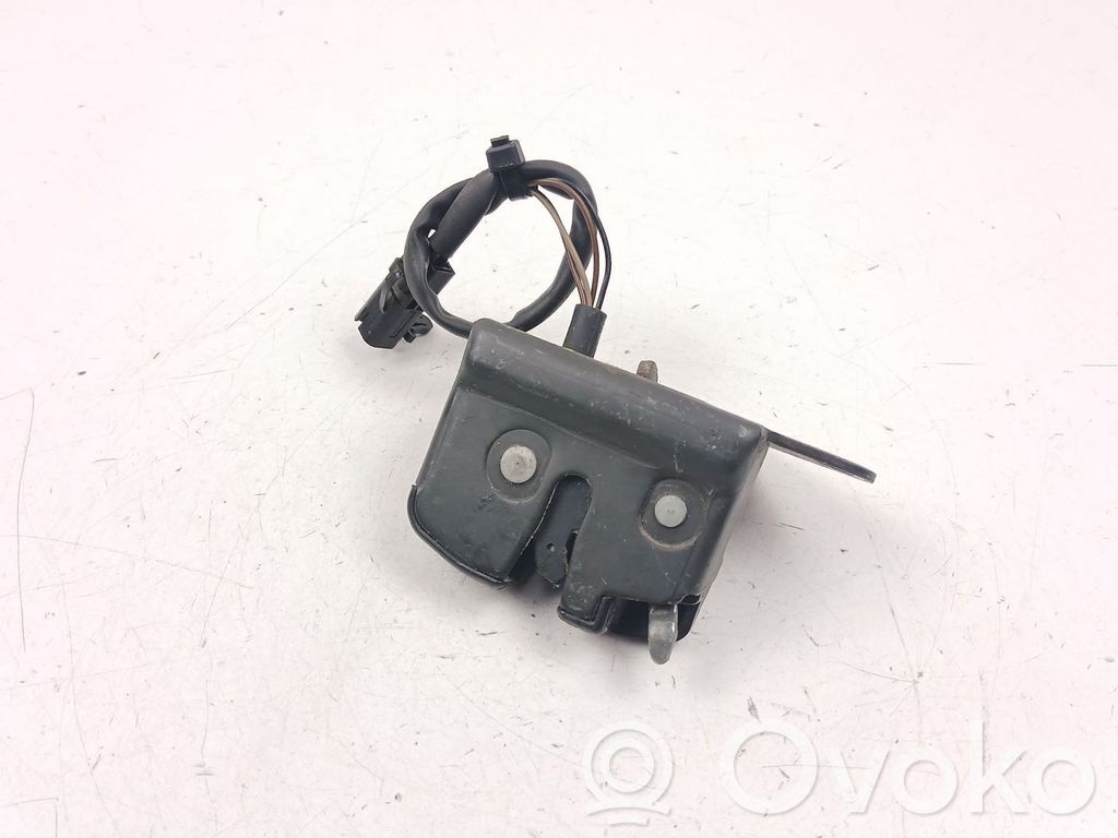 Fiat Punto (188) Zamek klapy tylnej bagażnika 