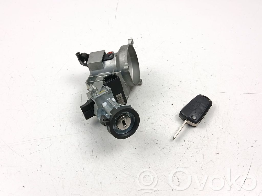 Opel Corsa D Virtalukko 