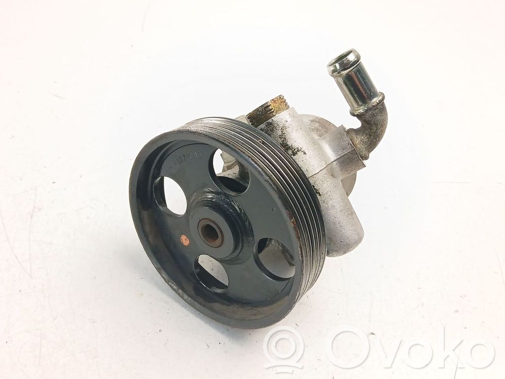 Peugeot 306 Vairo stiprintuvo siurblys 